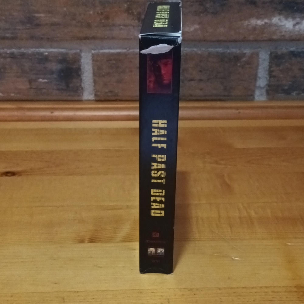 Half Past Dead 2002  Action Thriller vhs tape - Picture 2 of 7